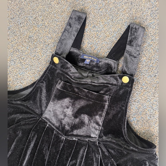 Skies Are Blue Black Velvet Jumpsuit - Picture 3 of 9